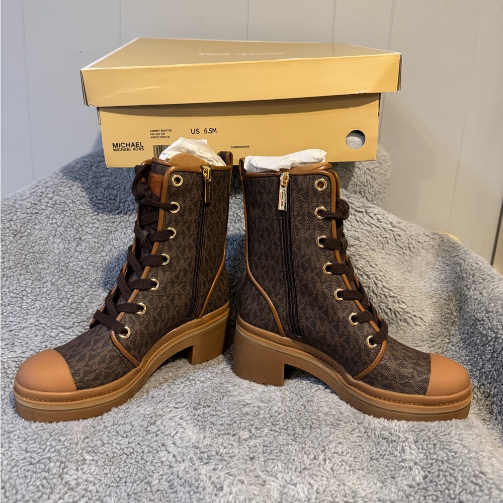 Michael Kors Women's Tan and Brown Lace-Up Boots